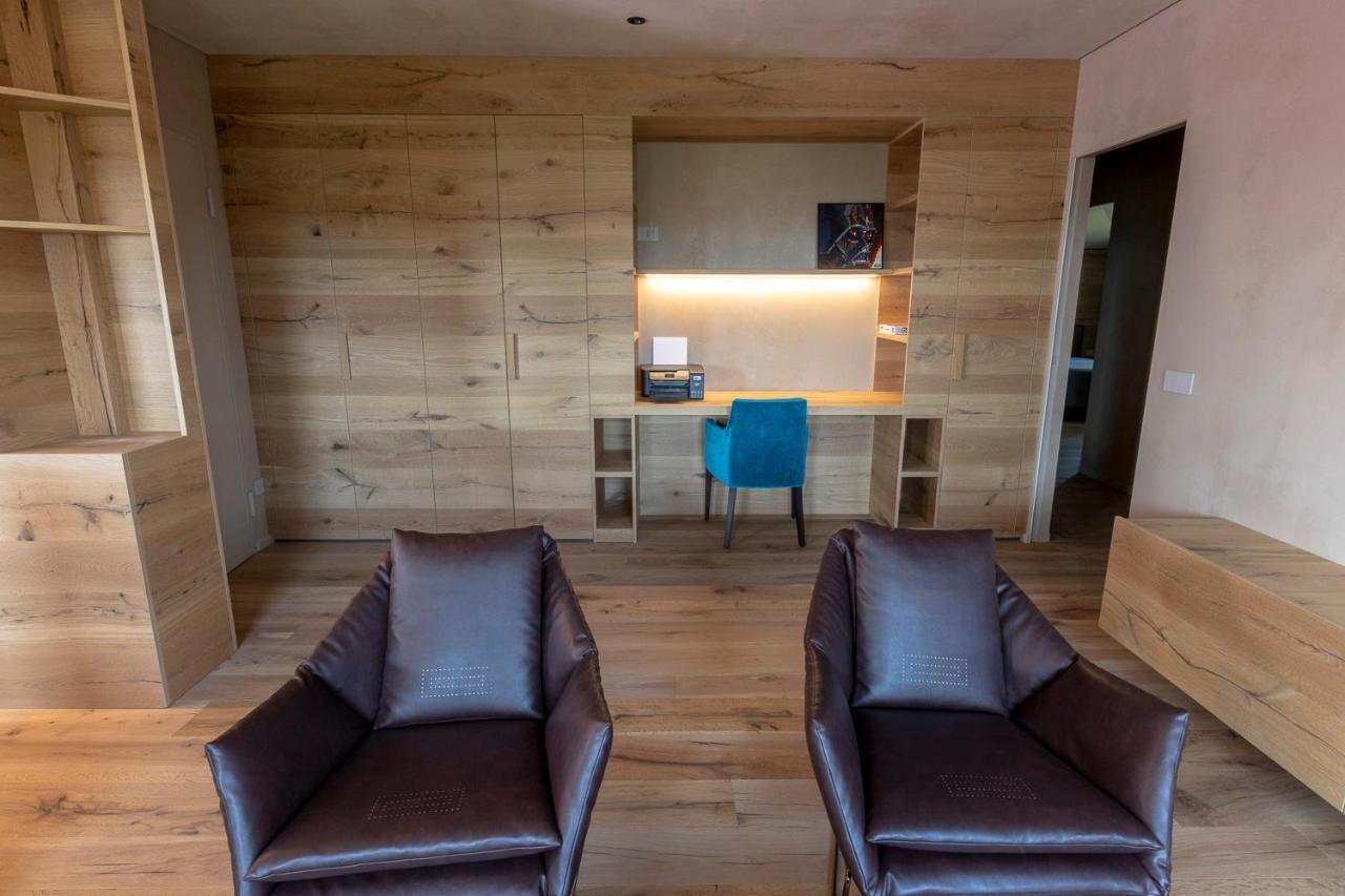 Eremus Relais Aparthotel โลนาโต ภายนอก รูปภาพ
